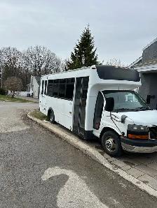 GMC Savana 4500 Sahara 2011 • Minibus adapté • 325 000 km - Photo 5