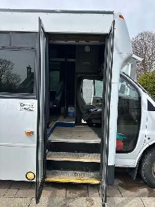 GMC Savana 4500 Sahara 2011 • Minibus adapté • 325 000 km - Photo 6