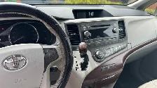2013 Toyoto Sienna, XLE - Photo 4