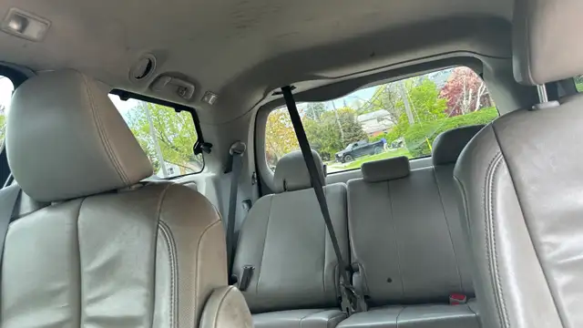 2013 Toyoto Sienna, XLE - Photo 8