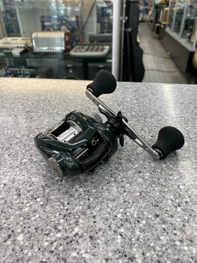 Daiwa Laguna HSLA Baitcast Reel - Photo 4