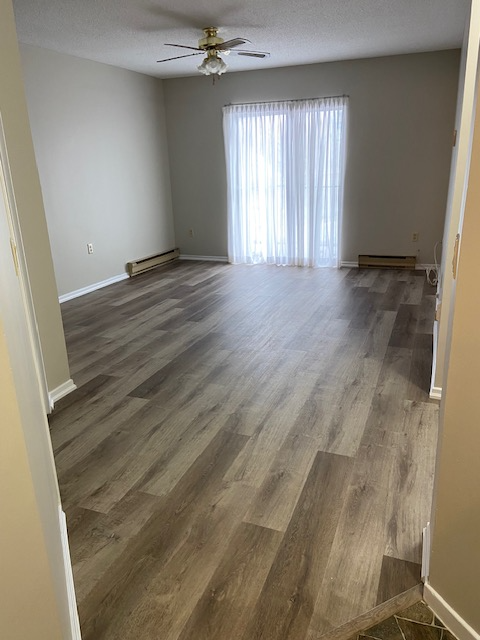 1-bed Apartment for Rent Adult Building