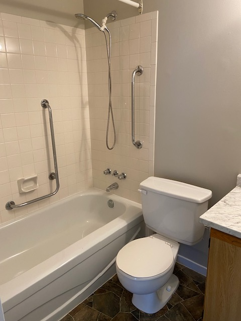 1-bed Apartment for Rent Adult Building - Photo 6