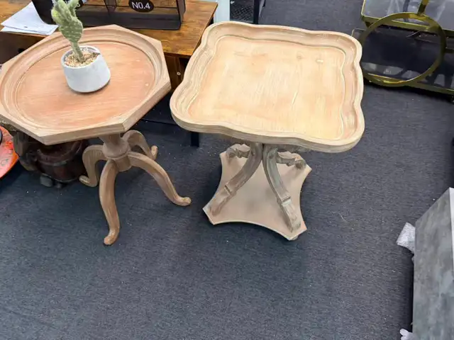 Brand New Modern tray base accent side table Special $59 - Photo 3