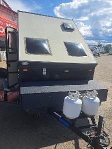 2016 Jayco 12HSB – Easy to Set Up, Lightweight Hard-Sided Camper