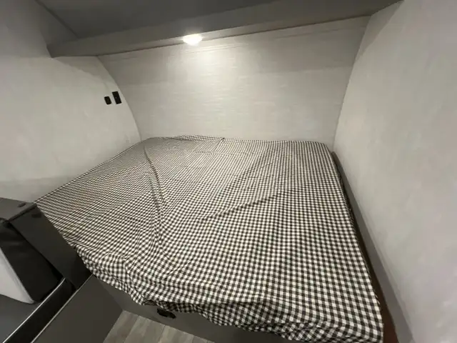 Lightweight Family Bunkhouse Travel Trailer - Photo 3