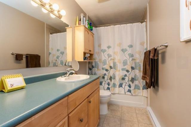 3 Bed, 3 Parking, Gated w Private Yard Langley Townhome -$2495 - Photo 6