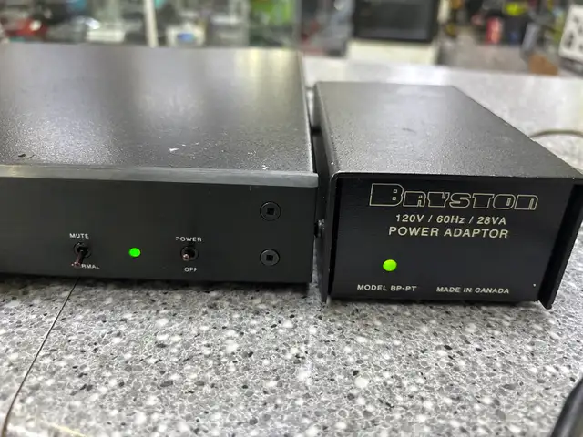 BRYSTON BO20 PREAMPLIFIER and BP-TP POWER SUPPLY - Photo 3