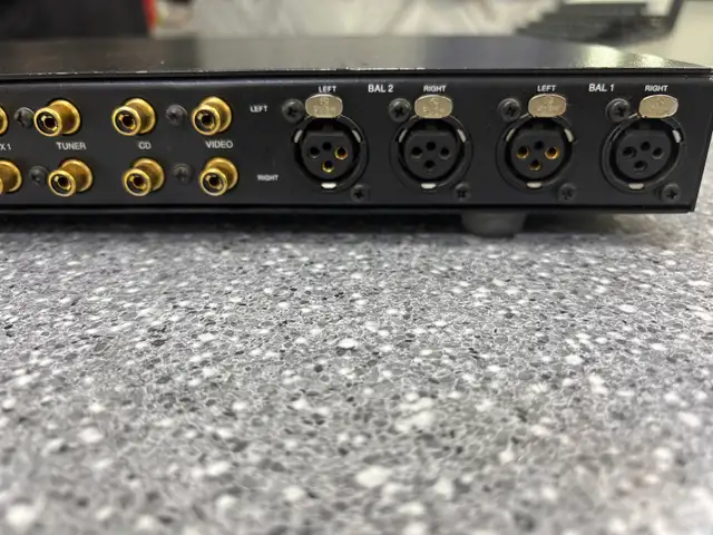 BRYSTON BO20 PREAMPLIFIER and BP-TP POWER SUPPLY - Photo 4