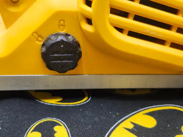 DeWalt DCP580 Cordless Brushless Planer (#18849-2) - Photo 4