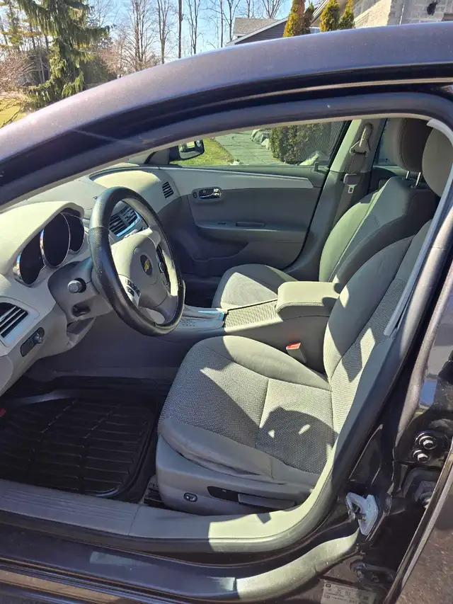 2011 CHEV MALIBU LS - Photo 3
