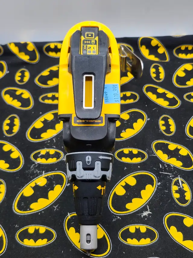 DeWalt DCF630 Cordless Brushless Drywall Screw Gun (#18849-1) - Photo 4