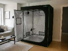 5x5 Grow Tent and Equipment