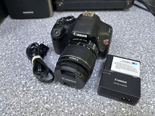 Canon T2I 18MP DSLR 18-55MM Lens