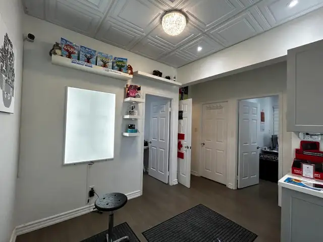 Owner operated Photo studio and Custom gifts business for sale. - Photo 3