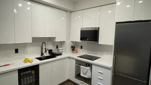 KITCHEN CABINETS VINYL WRAPS