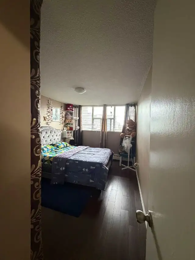Rare find Reno 2 bed 2 parking with all utilities - Photo 5