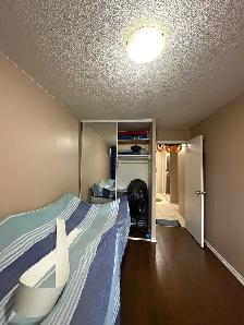 Rare find Reno 2 bed 2 parking with all utilities - Photo 6