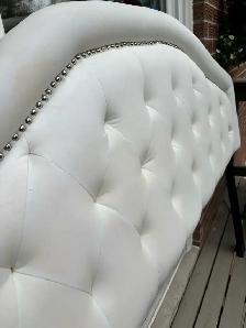 Free queen headboard - Photo 2