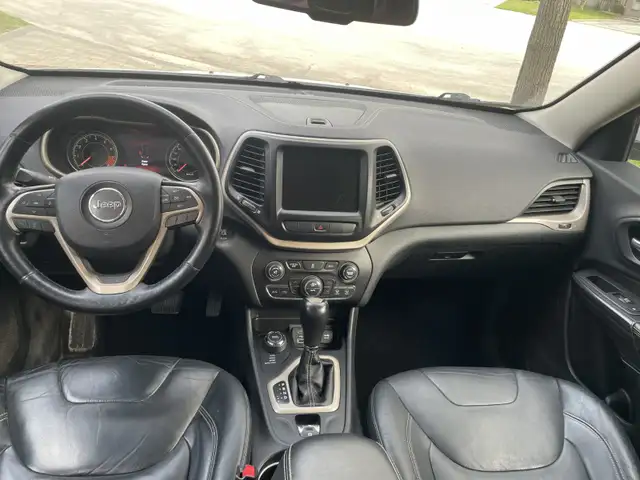 2014 Jeep Cherokee Limited 4x4 | 3.2L Pentastar V6 Loaded $7800 - Photo 3