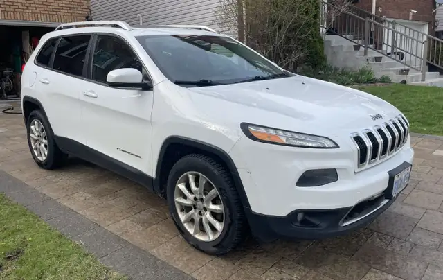 2014 Jeep Cherokee Limited 4x4 | 3.2L Pentastar V6 Loaded $7800 - Photo 5