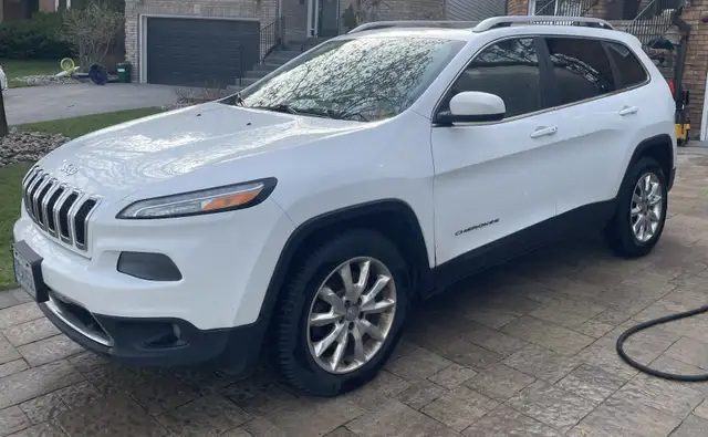 2014 Jeep Cherokee Limited 4x4 | 3.2L Pentastar V6 Loaded $7800 - Photo 6
