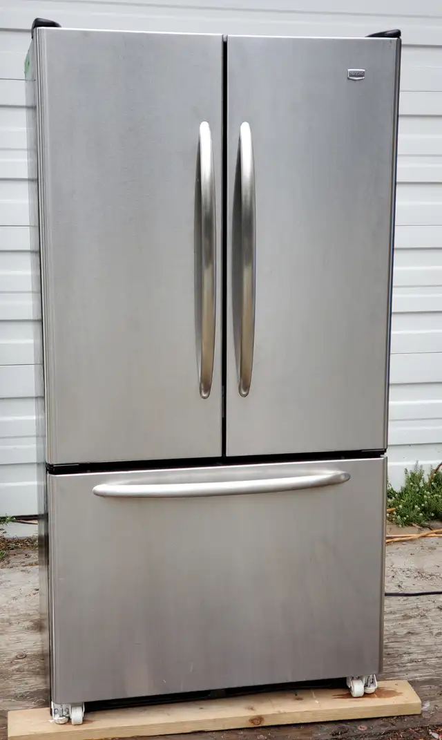 Maytag French Door fridge - Very good condition, Cold, Stainless
