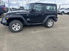 2017 Jeep Wrangler Sport - ONLY 69000 km