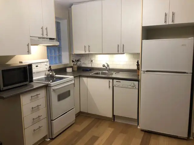 JUNE 1  FURNISHED  2 bedrooms, Bathurst& Eglinton - Photo 2