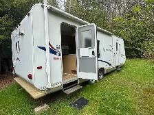 RV - 23 ft - Photo 4