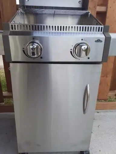Napoleon Barbecue - Photo 2