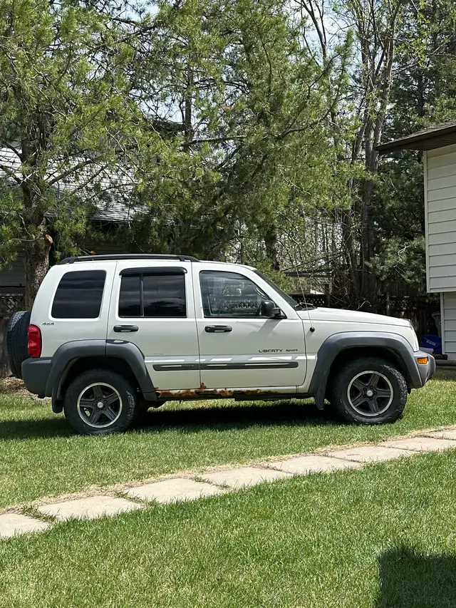 2002 Jeep Liberty Sport - Photo 2