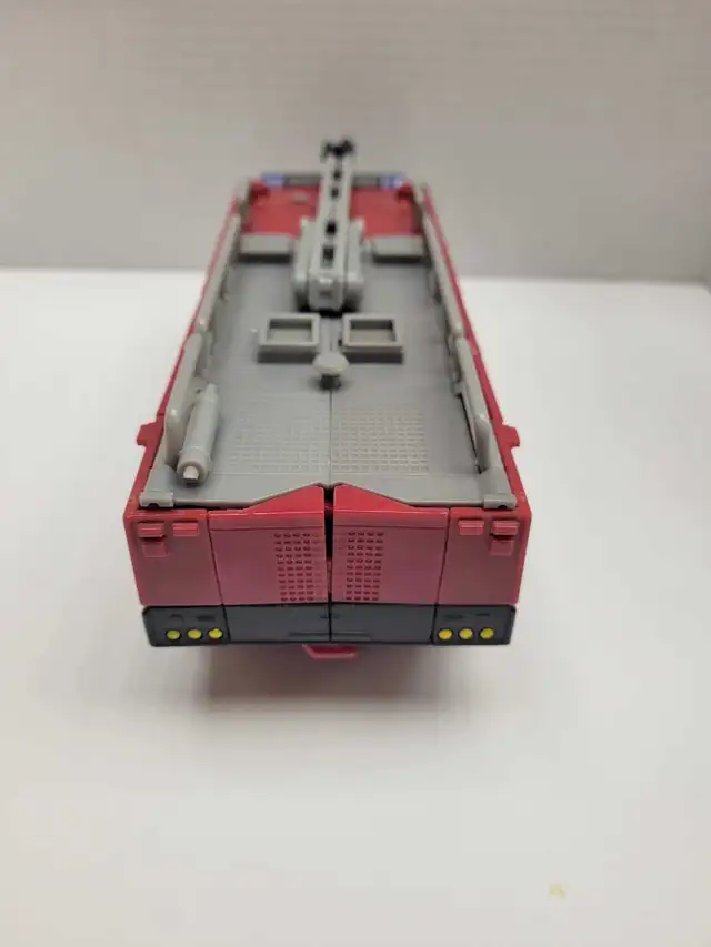 Transformers Sentinel Prime Leader Class - Photo 5