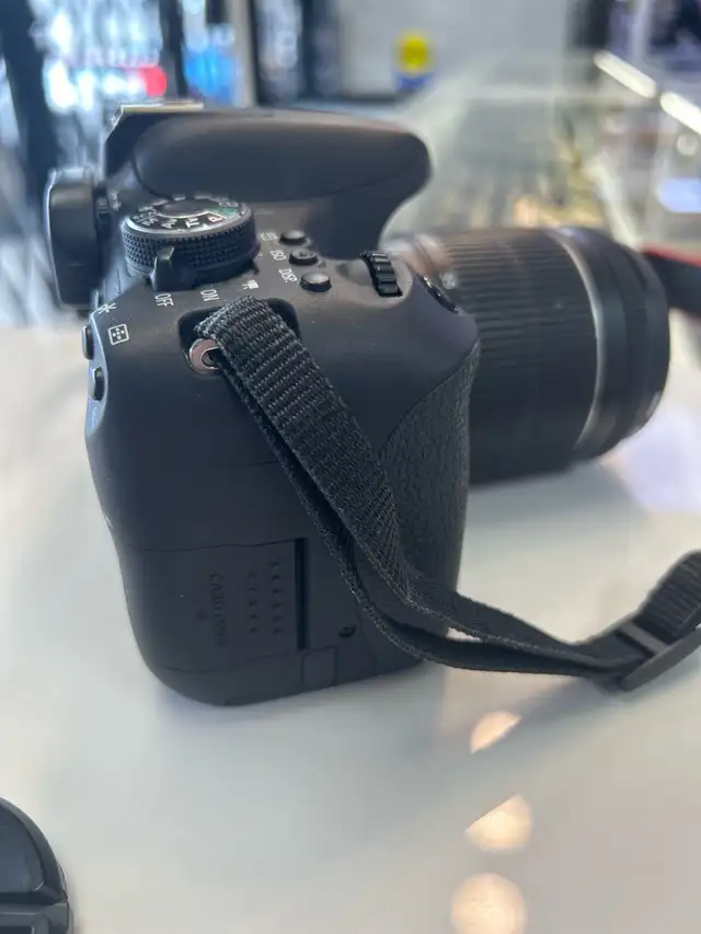 Canon T6I 24.2 MP DSLR with 18-55MM lens and charger - Photo 8