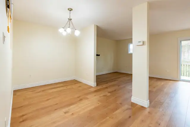 COMING SOON - Fully Renovated End‑Unit Townhome in Woodstock - Photo 3