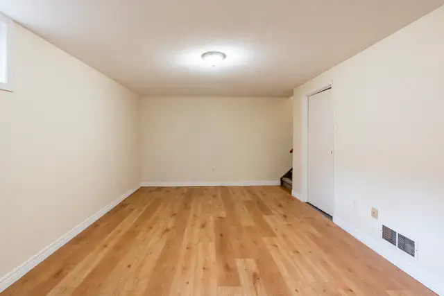 COMING SOON - Fully Renovated End‑Unit Townhome in Woodstock - Photo 8