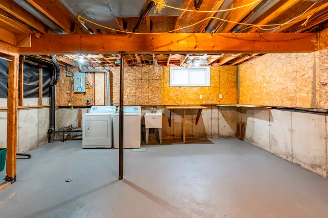 COMING SOON - Fully Renovated End‑Unit Townhome in Woodstock - Photo 9