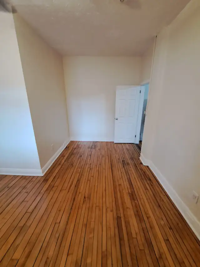 2 Bed   2 Bath Large Apartment for RENT - Niagara Falls - Photo 3