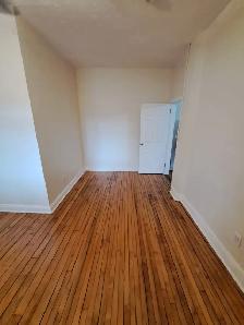 2 Bed   2 Bath Large Apartment for RENT - Niagara Falls - Photo 3