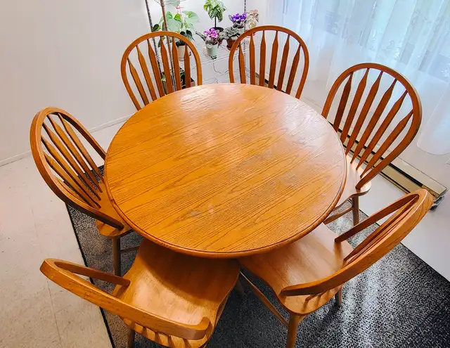 Table de salle à manger extensible avec 6 chaises - Photo 4