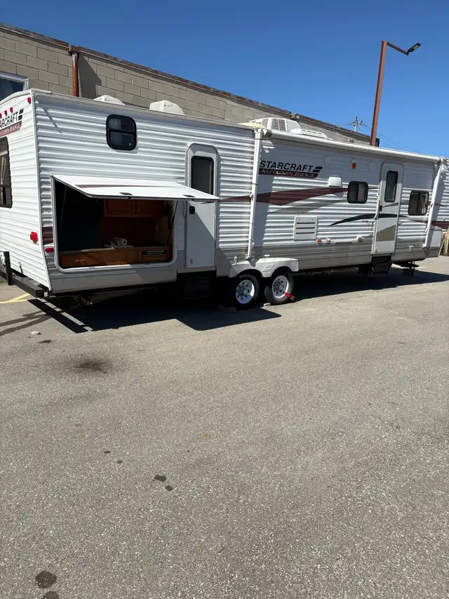 2011 StarCraft autumn ridge 32.9ft