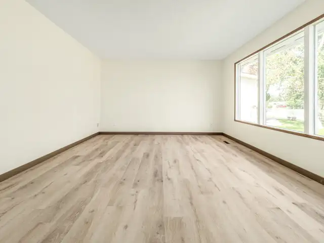 4 Bedroom Bungalow for rent on Westside - Photo 3