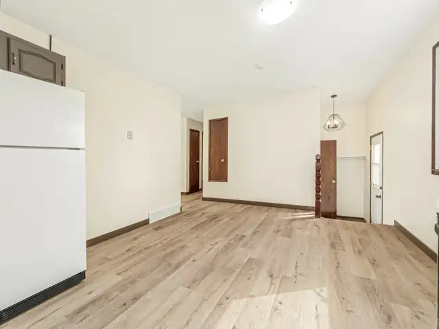 4 Bedroom Bungalow for rent on Westside - Photo 9