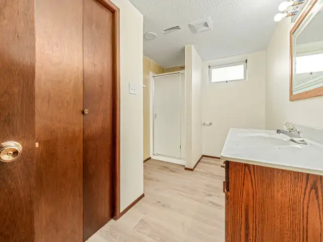 4 Bedroom Bungalow for rent on Westside - Photo 18