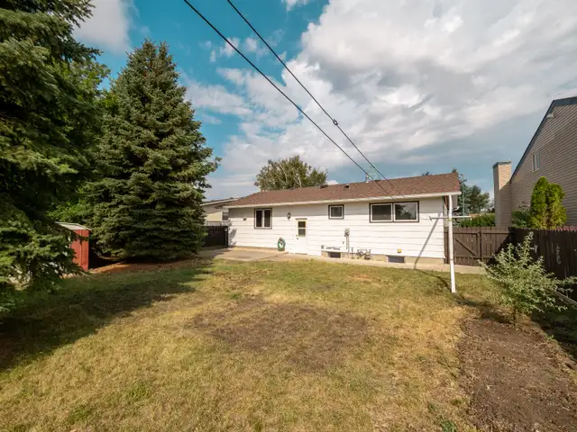 4 Bedroom Bungalow for rent on Westside - Photo 19