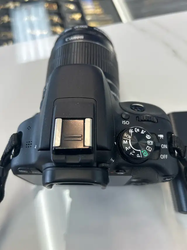Canon SL1 18MP DSLR with 18-55 Lens and charger - Photo 5