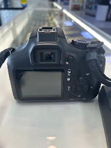 Canon T100 DSLR Camera with 18-55 lens and charger - Photo 4