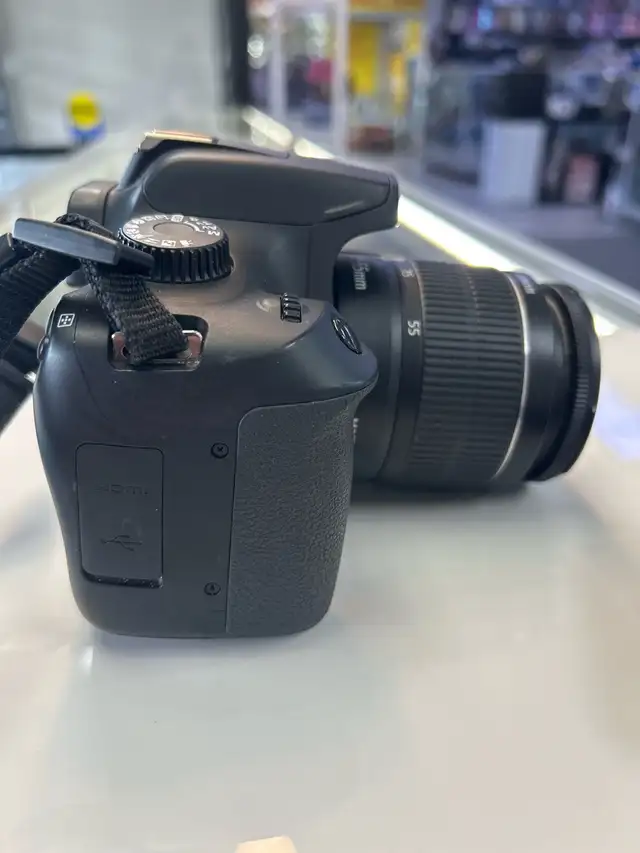 Canon T100 DSLR Camera with 18-55 lens and charger - Photo 5
