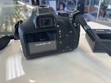 Canon T100 DSLR Camera with 18-55 lens and charger - Photo 7