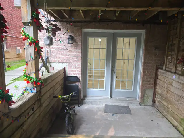 Walkout basement apartment for rent, best area of Scarborough - Photo 2